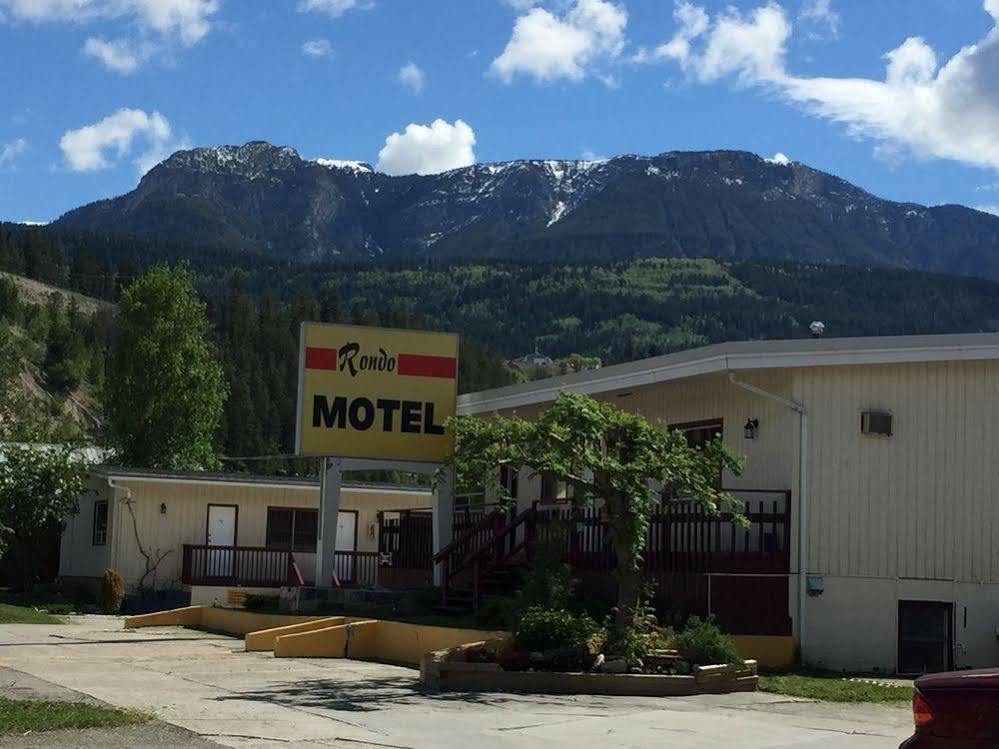 Rondo Motel Golden Exterior photo